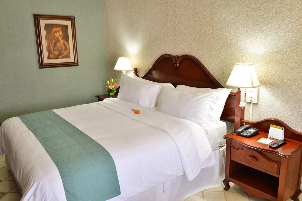 Hotel Plaza Del Libertador เตกูซิกัลปา ภายนอก รูปภาพ