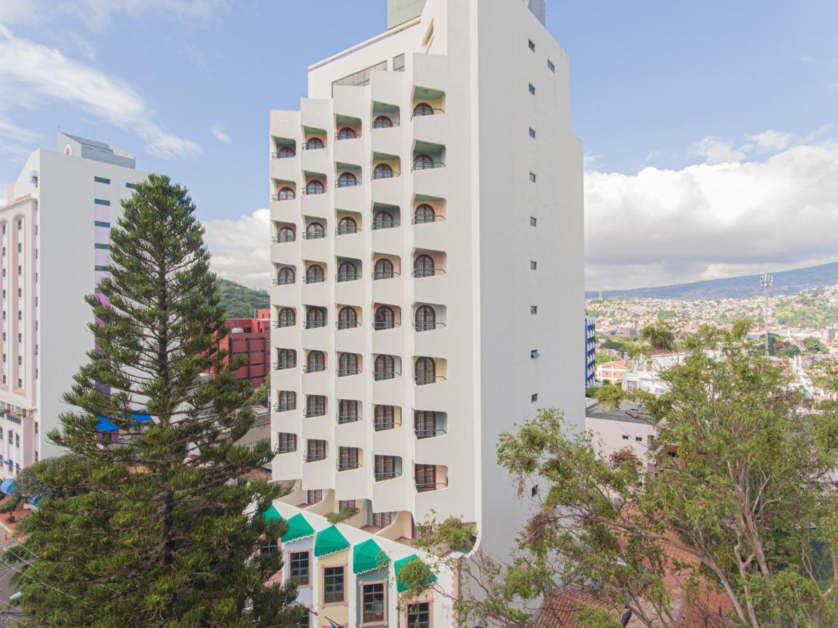 Hotel Plaza Del Libertador เตกูซิกัลปา ภายนอก รูปภาพ