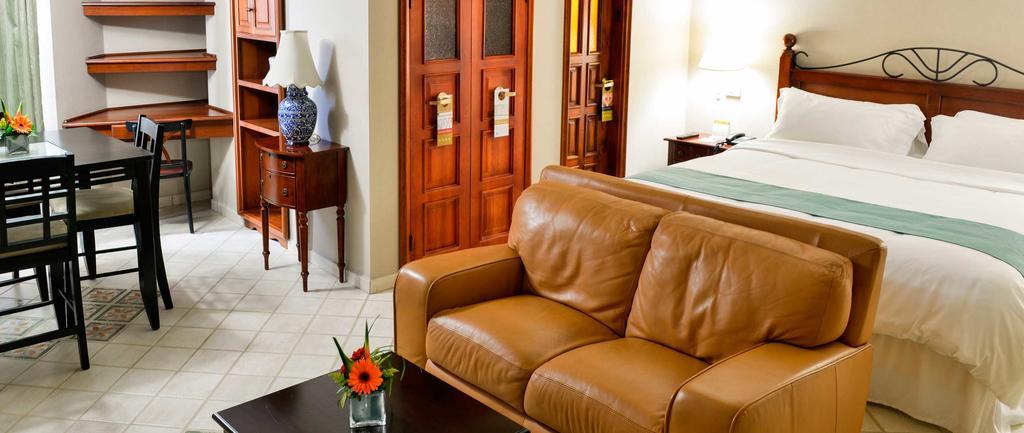 Hotel Plaza Del Libertador เตกูซิกัลปา ภายนอก รูปภาพ