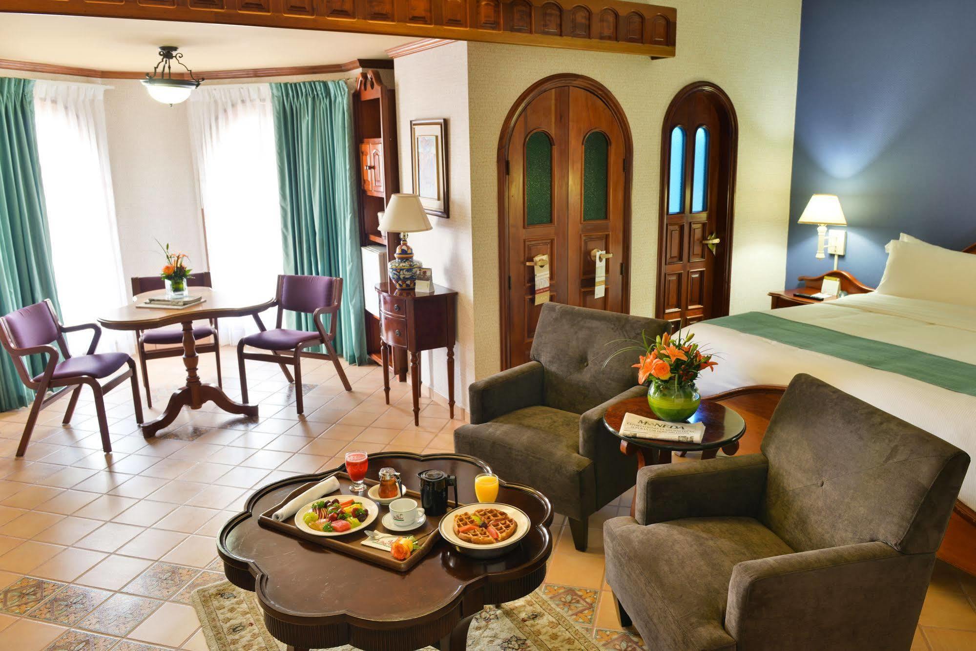 Hotel Plaza Del Libertador เตกูซิกัลปา ภายนอก รูปภาพ